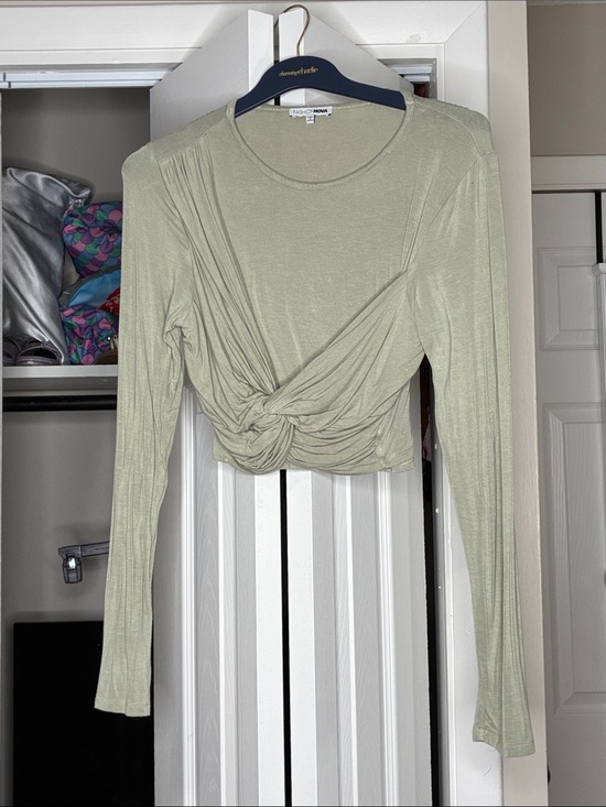 Fashion Nova Tops - Fashion Nova Sage Green Twist Front Long Sleeve Crop Top